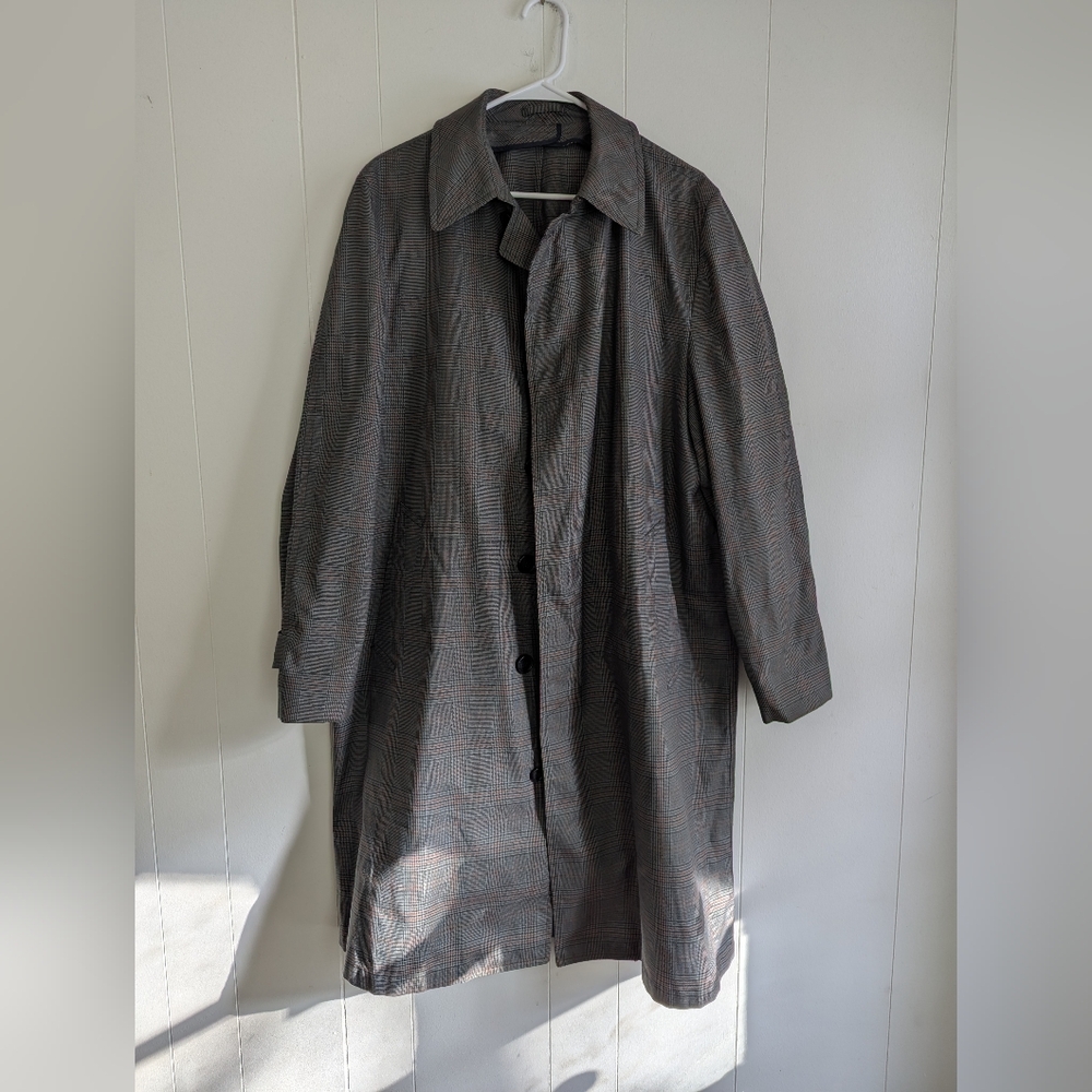 Vintage London Fog Trench Coat - no liner - size 40 long